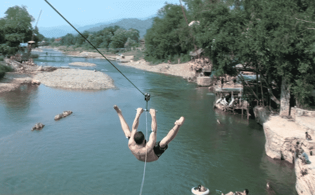 tirolienne tubing vang vieng Laos