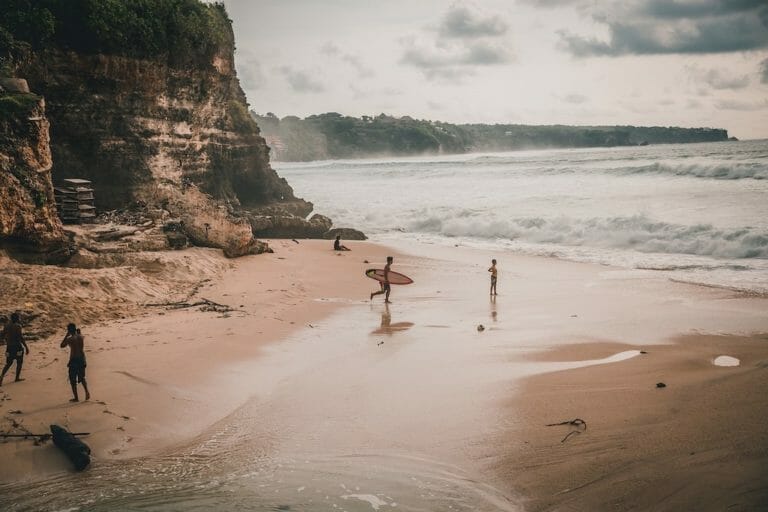 spot surf bali