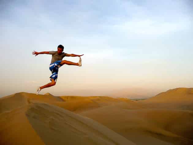 alex sandboarding oasis Huacachina pérou alex sandboarding oasis Huacachina pérou