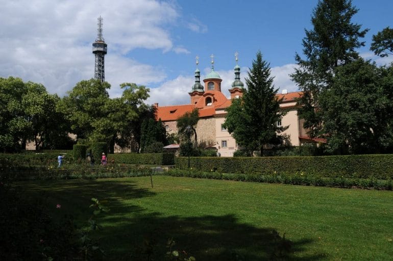 parc_petrin_tour_television_prague parc petrin tour television prague