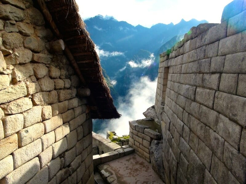 maison sur le site du machu picchu maison sur le site du machu picchu