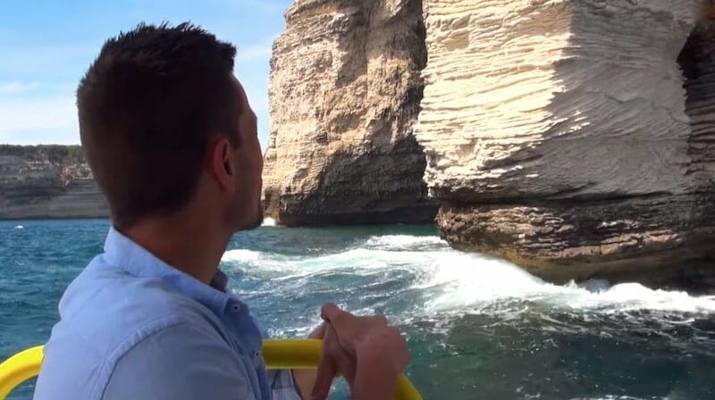 balade en bateau pied des falaises bonifacio