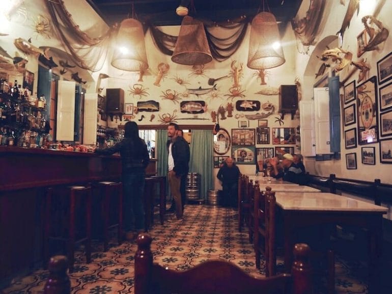 Le bar The Gleneagles, à Gozo.