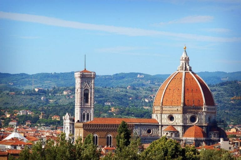 florence_duomo_visiter itineraire pour visiter florence vue sur la coupole du duomo et la campagne