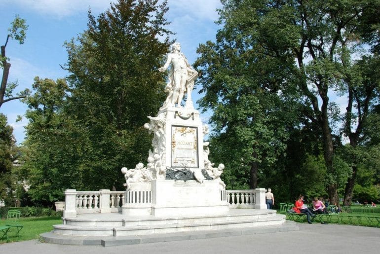 statue de Mozart visiter vienne