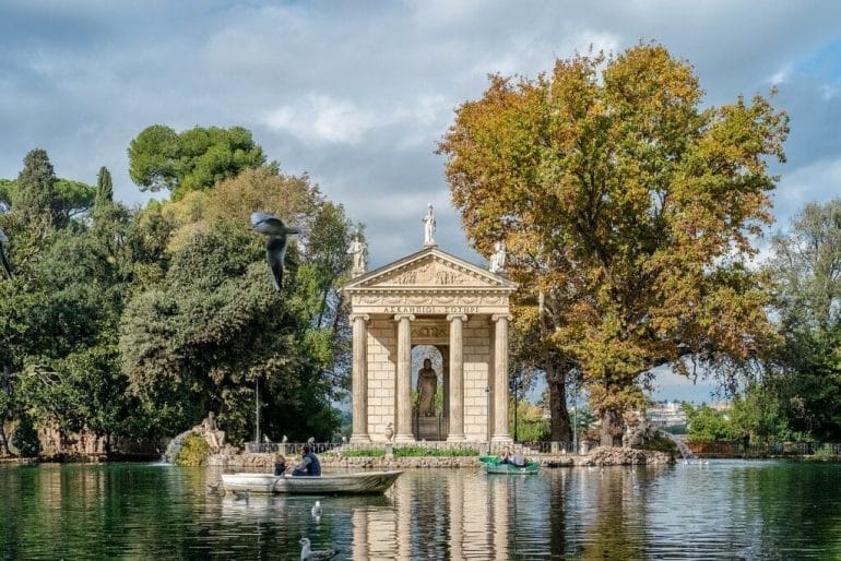 rome_villa_borghese_parc_templ Temple dans le Parc de la Villa Borghese