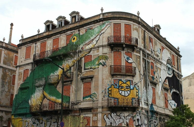 visite_guidée_lisbonne_street_art_crono_project visites guidées de Lisbonne en français street art Crono Project