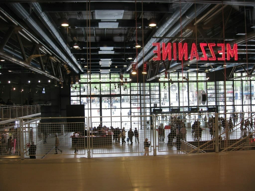 Mezzanine Vue intérieure Centre Pompidou