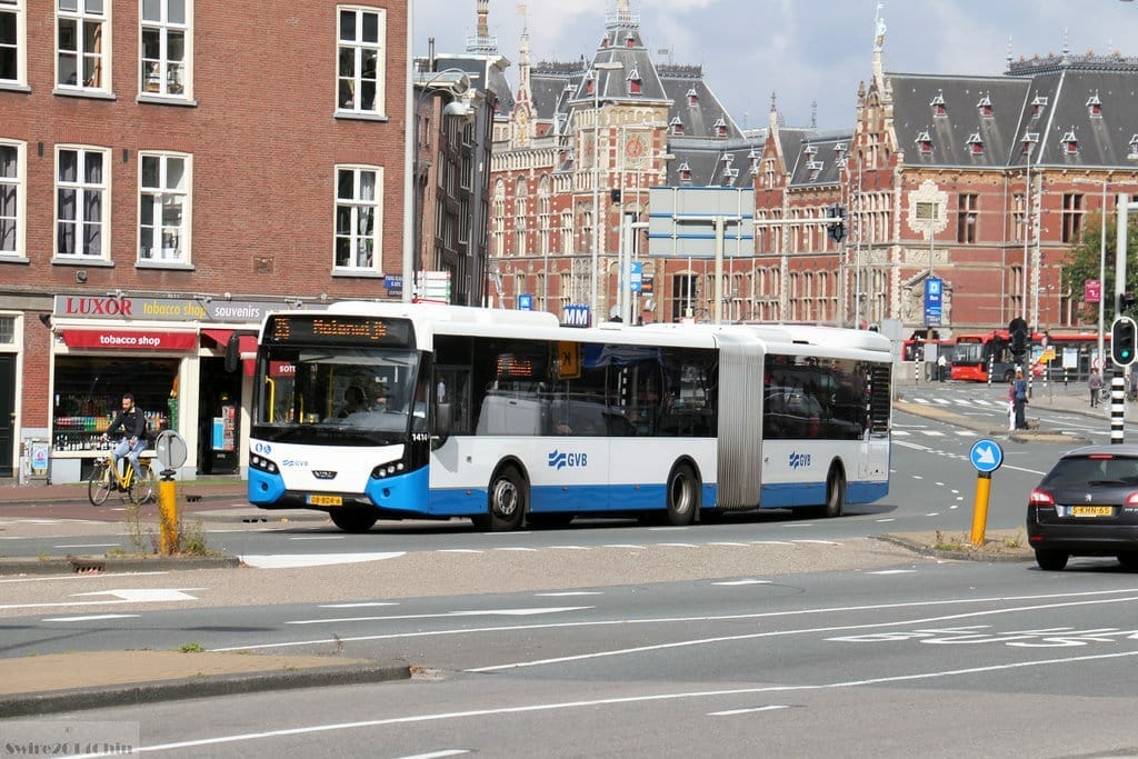 Comment rejoindre le centre d’Amsterdam depuis l’aéroport Schiphol ? bus gvb transfert aeroport amsterdam