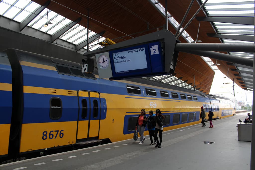 amsterdam_aeroport_centre_train transfert aeroport Amsterdam Gare centrale