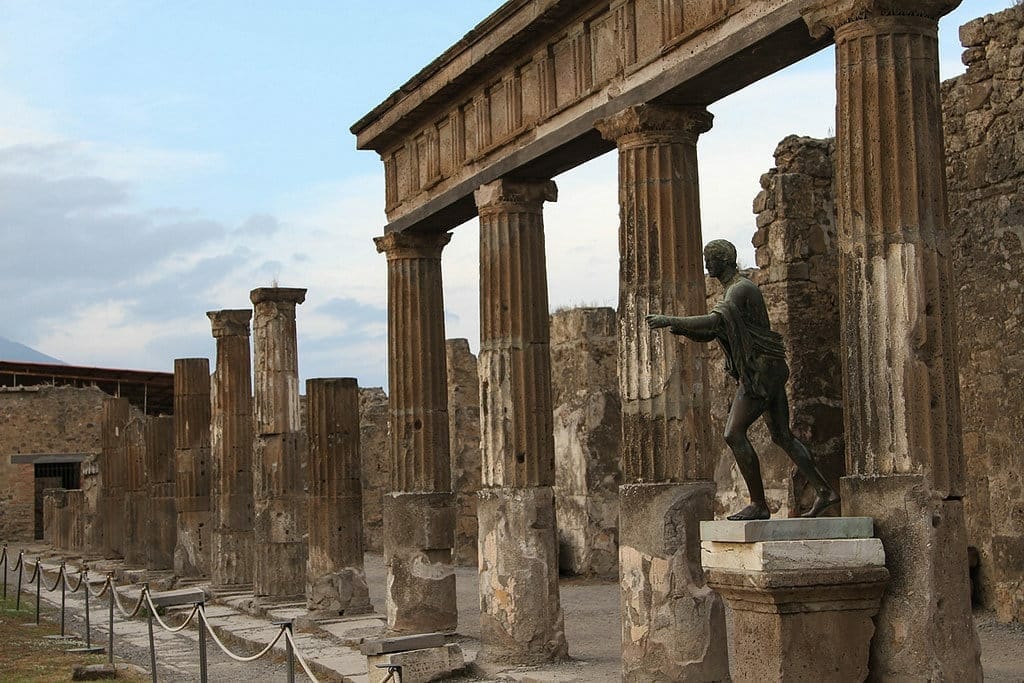 Le forum à Pompei