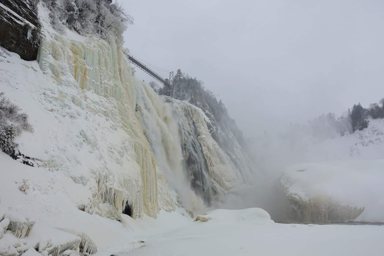 quebec_chutes_glaces_montmorency quebec en hiver Les chutes glacées de Montmorency