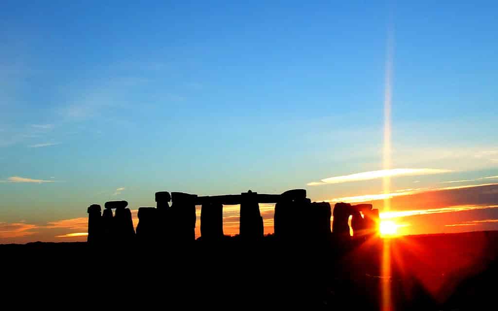 visiter stonehenge coucher soleil