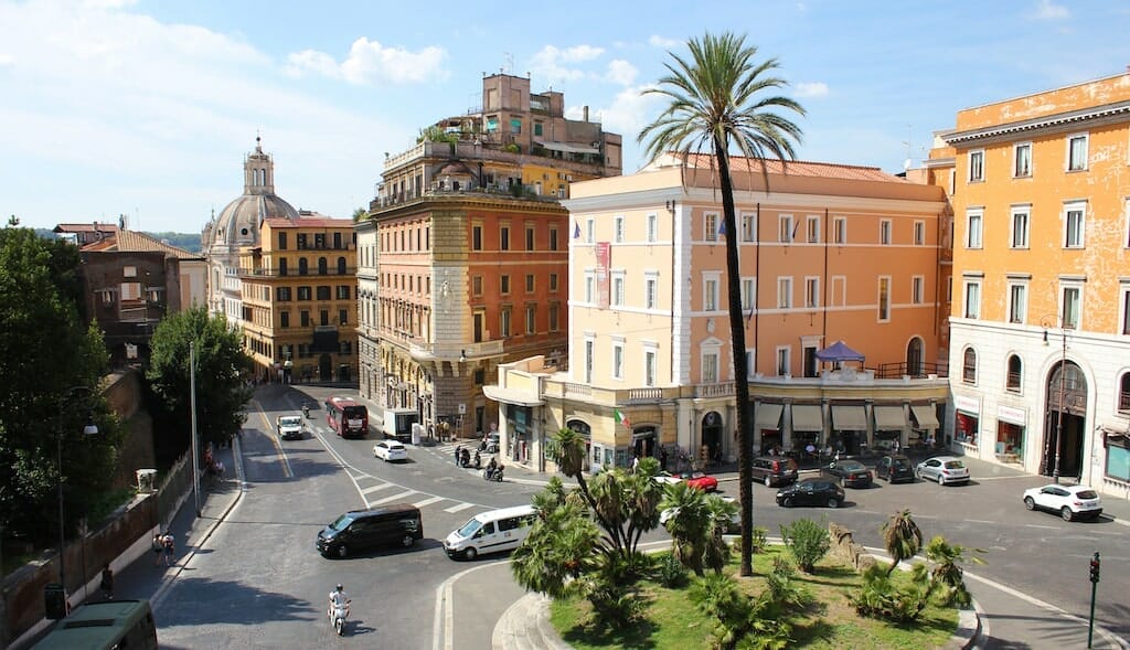 voyage a rome largo magnanapoli