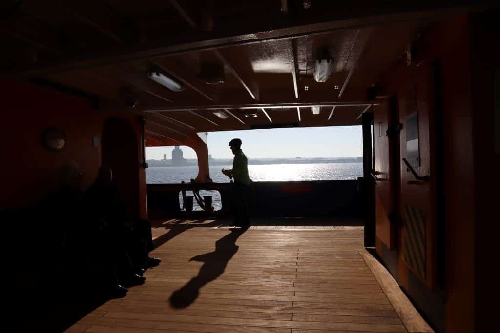 Ferry_pour_traverser_le_fleuve_Mersey ferry traverser fleuve mersey visiter liverpool
