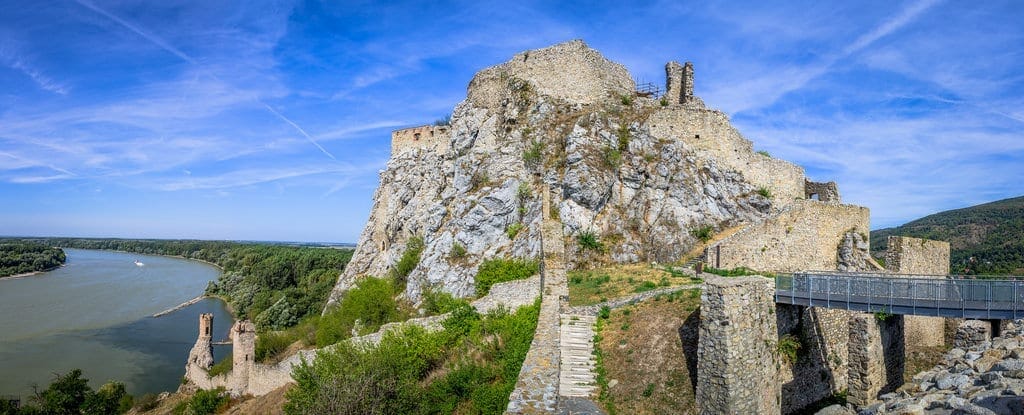 bratislava_chateau_devin_ruines bratislava chateau devin ruines