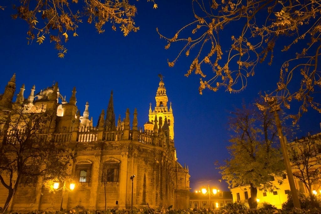 visite guidee seville en francais nuit