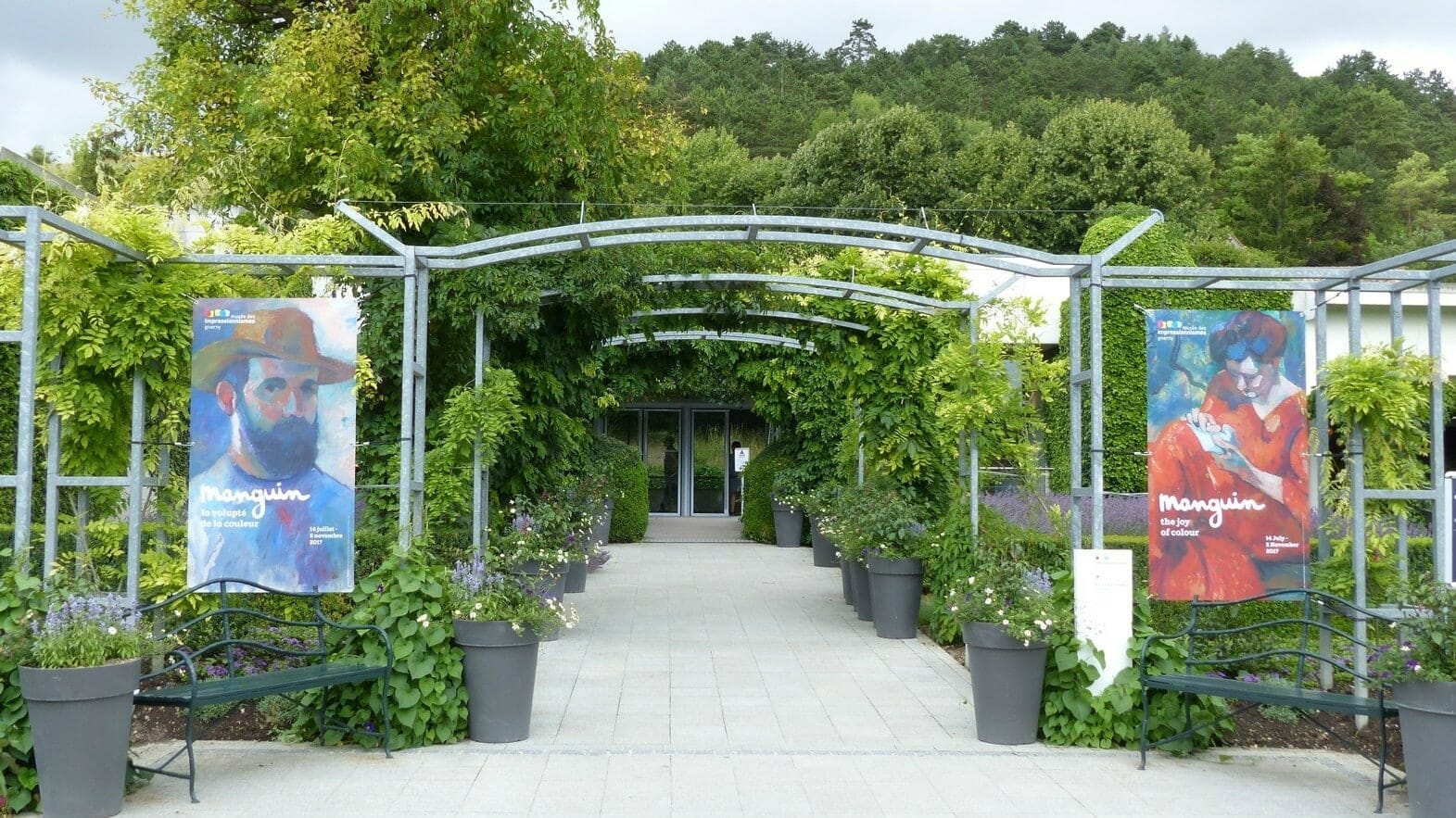 Musée des Impressionnismes - crédits photo : http://legoutdeslivres.canalblog.com/archives/2017/08/10/35566958.html Musée des Impressionnismes - crédits photo : http://legoutdeslivres.canalblog.com/archives/2017/08/10/35566958.html