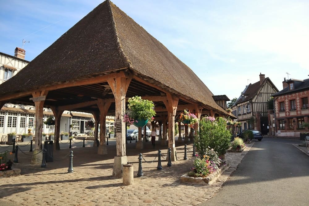 Halle de Lyons-la-Foret weekend en Normandie