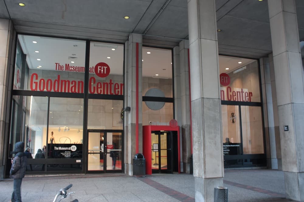 Fashion Institute of Technology - photo : https://letsgotothemuseum.wordpress.com/2015/01/21/museum-at-the-fashion-institute-of-technology/ Fashion Institute of Technology