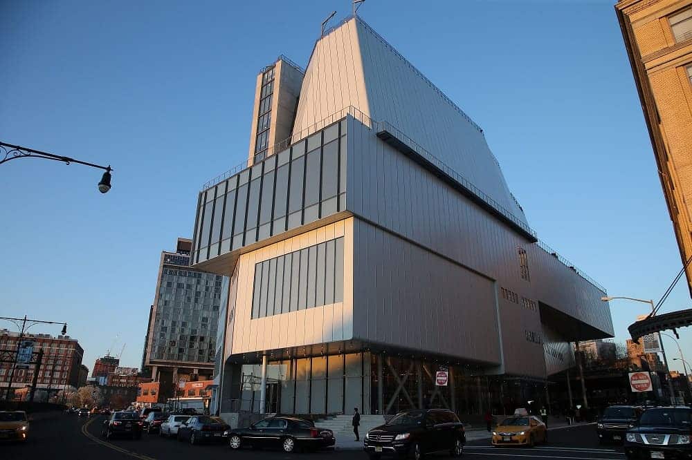 Whitney - photo : https://observer.com/2015/04/the-whitney-gets-high/ musée de New York