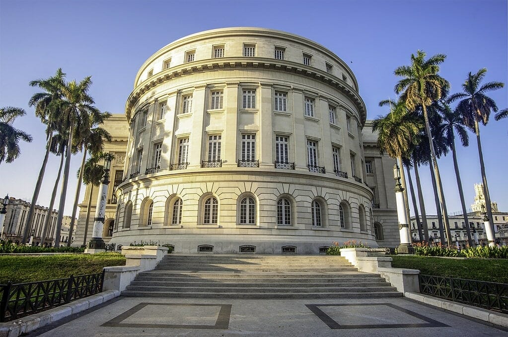 El_Capitolio el capitolio visiter havane