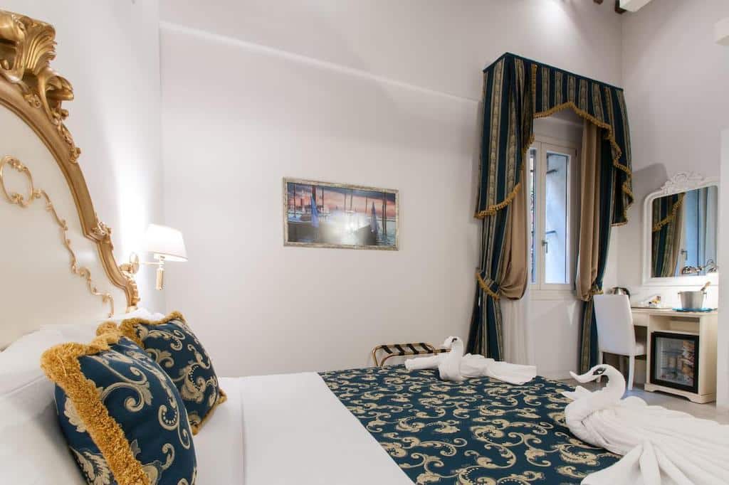 Al_Mascaron_Booking.com al mascaron hotel