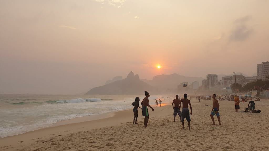 Plage_Ipanema_Rio_destinationtourdumonde plage ipanema que faire a rio de janeiro