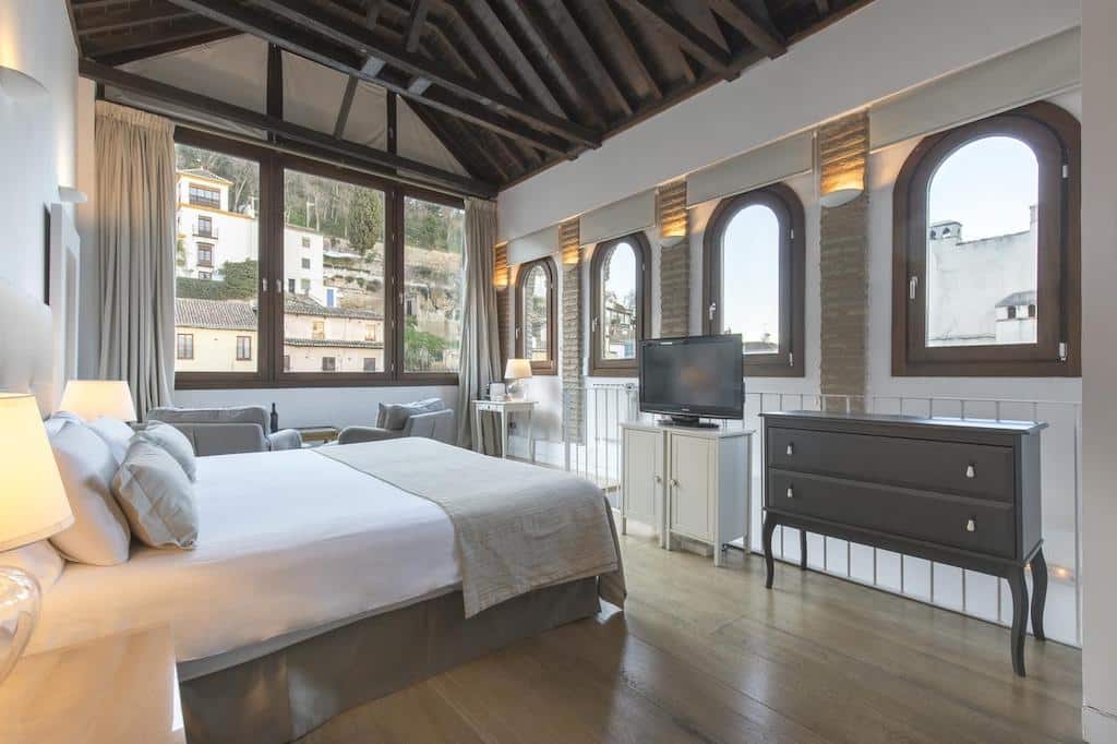 shine albayzin dormir grenade