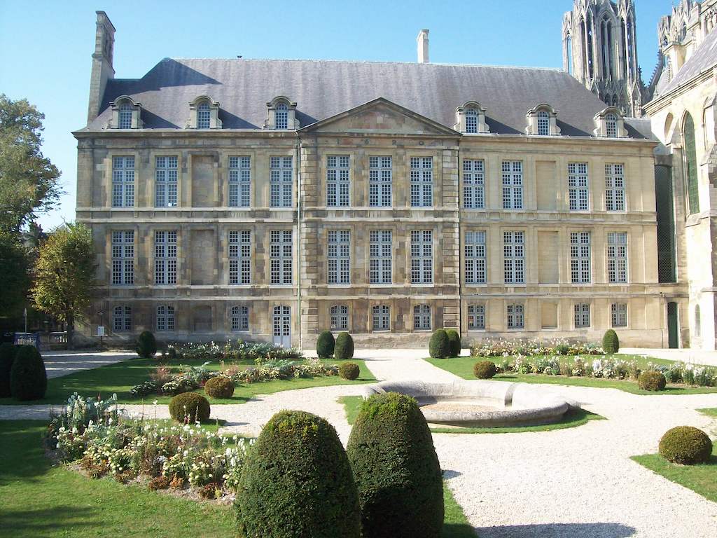 palais tau visiter reims
