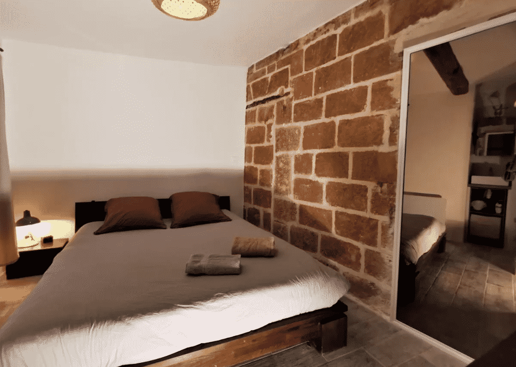 Le_Chapeau_Rouge_Booking.com chapeau rouge logement