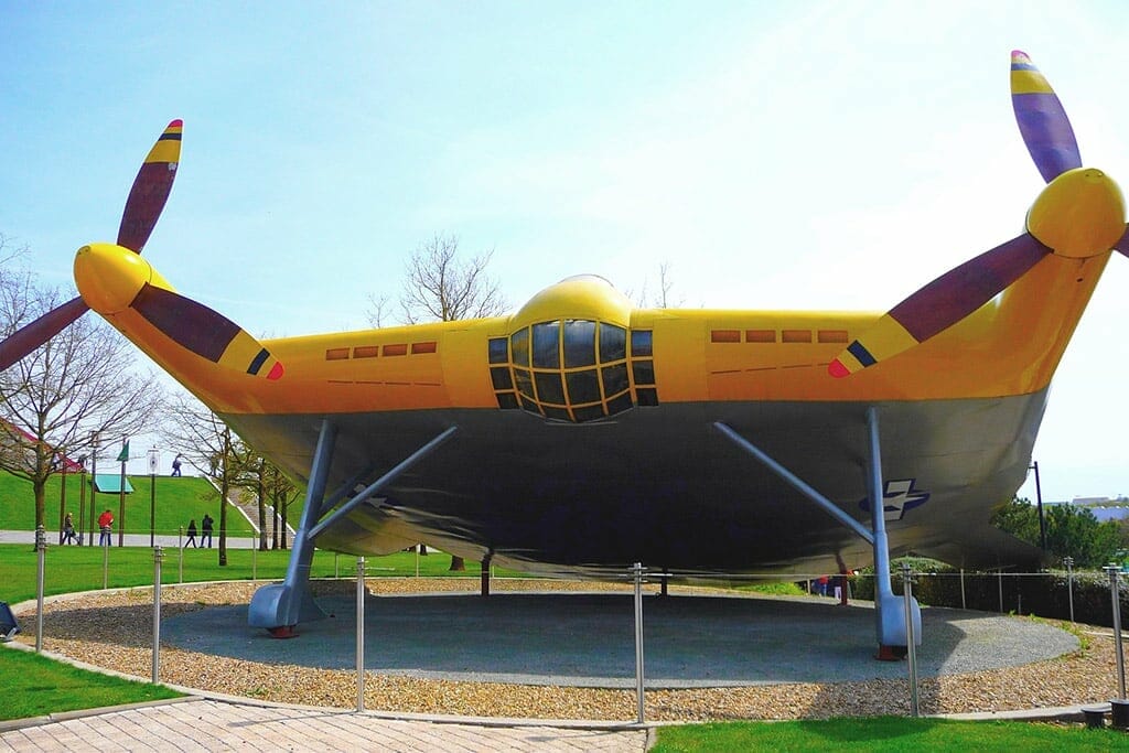 avion aeronef vought v173 crepe volante