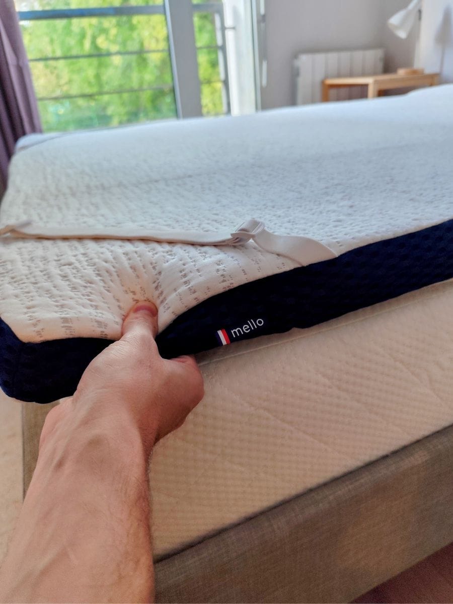 Présentation du surmatelas réversible Mello